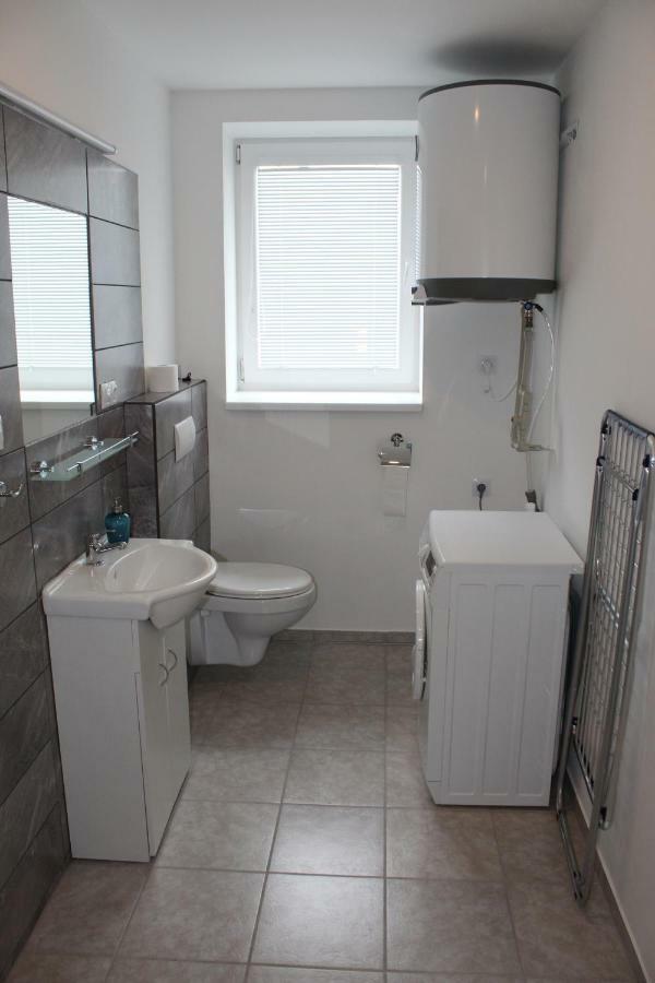Ferienwohnung Statek U Krizu Stare Sedliste Exterior foto